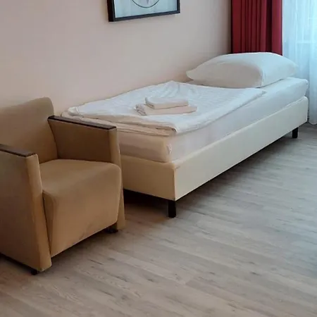 Ξενοδοχείο με διαμερίσματα Schulungszentrum Toeplitz 3*