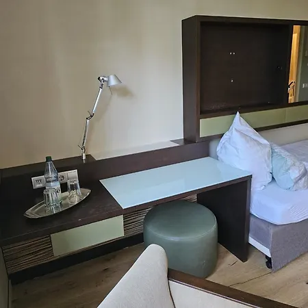 Ξενοδοχείο με διαμερίσματα Schulungszentrum Toeplitz 3*